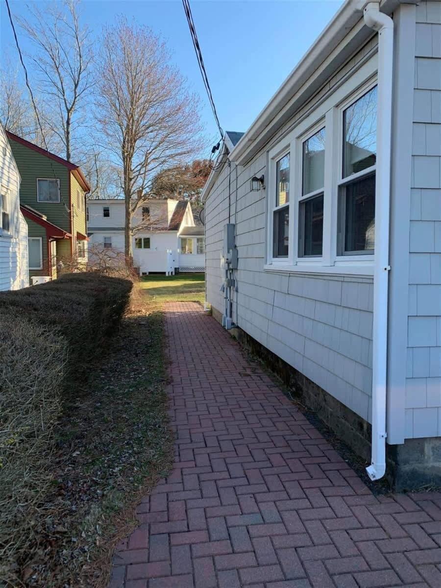 Pet Friendly Family Cozy Cottage Steps Away From Footbridge Beach Ogunquit Exterior photo